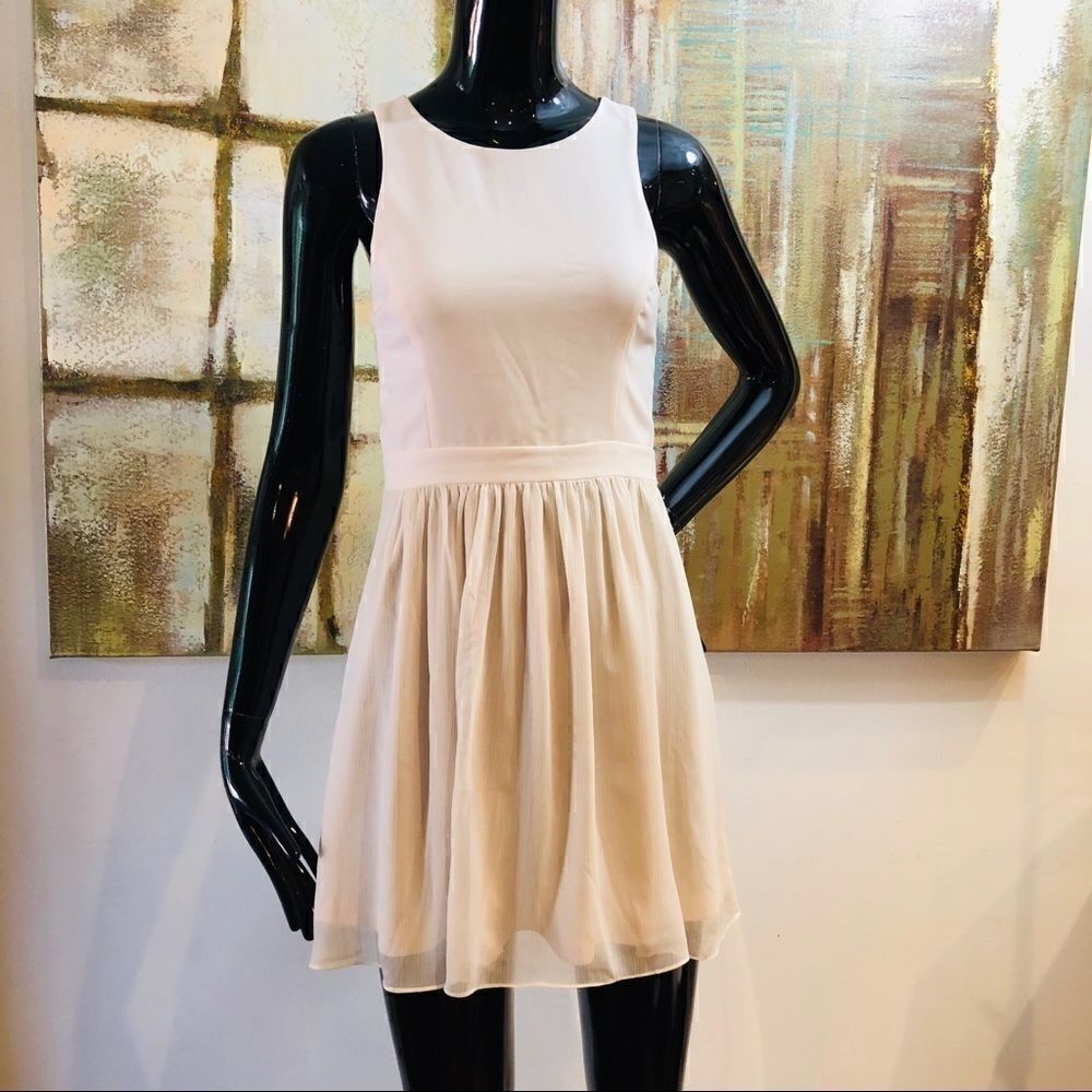 Arkβ&βCo.Β CreamβCrochetβBackβFullβZipβDressβSizeβSmall
